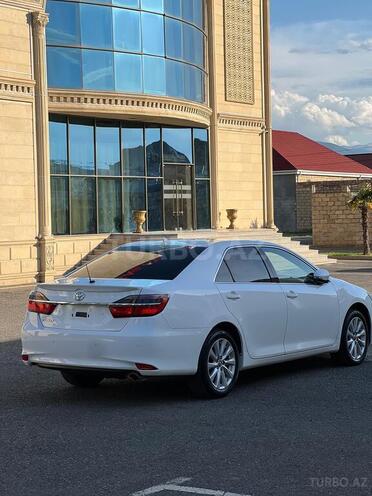 Toyota Camry-3