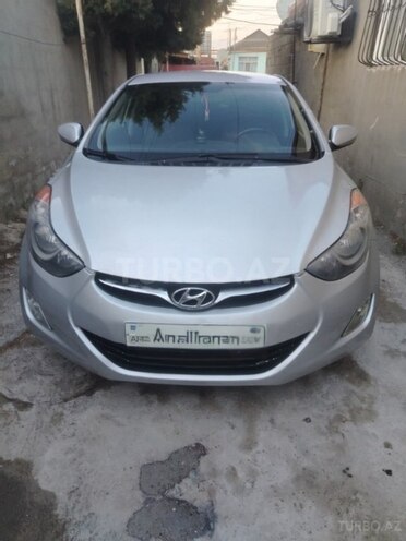 Hyundai Elantra-5