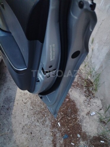 Hyundai Elantra-13