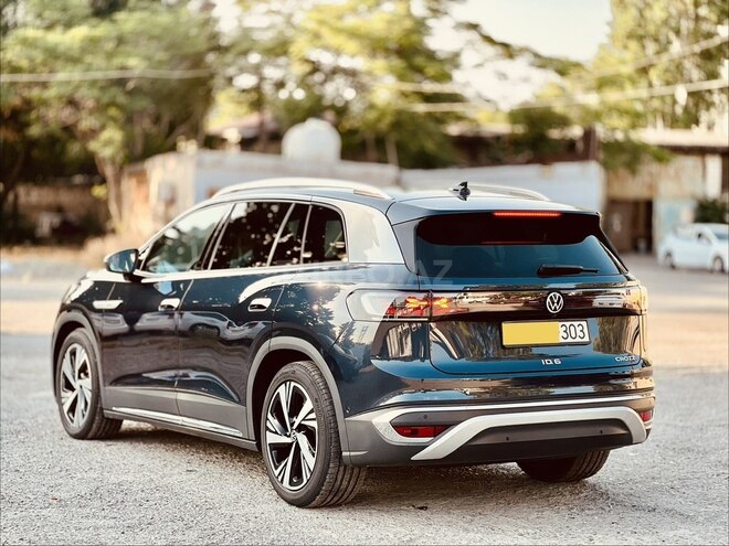 Volkswagen ID.6 Crozz-15