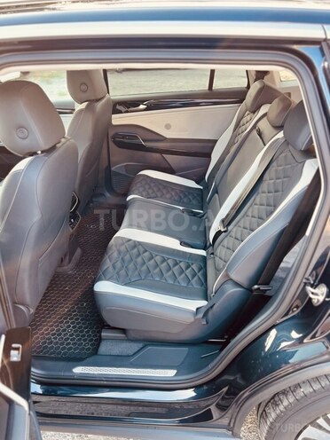 Volkswagen ID.6 Crozz-19