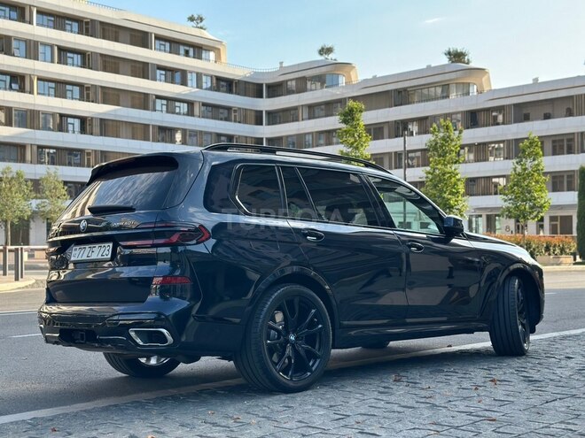 BMW X7-4