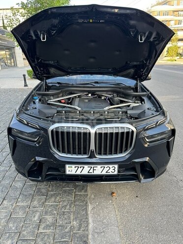 BMW X7-12