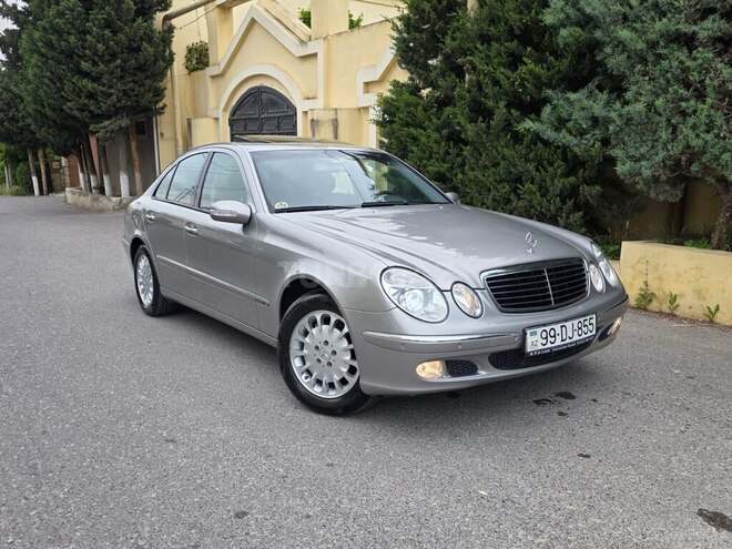 Mercedes E 220-2