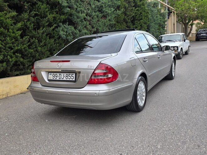 Mercedes E 220-3
