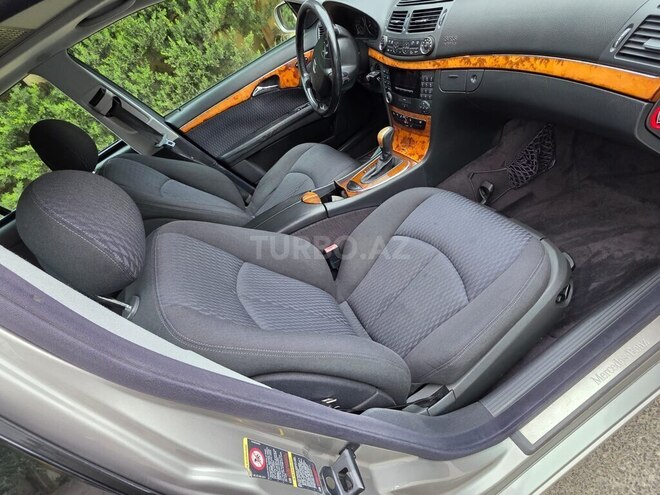 Mercedes E 220-14