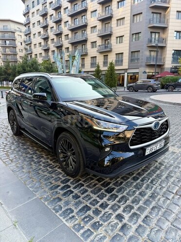 Toyota Highlander-2