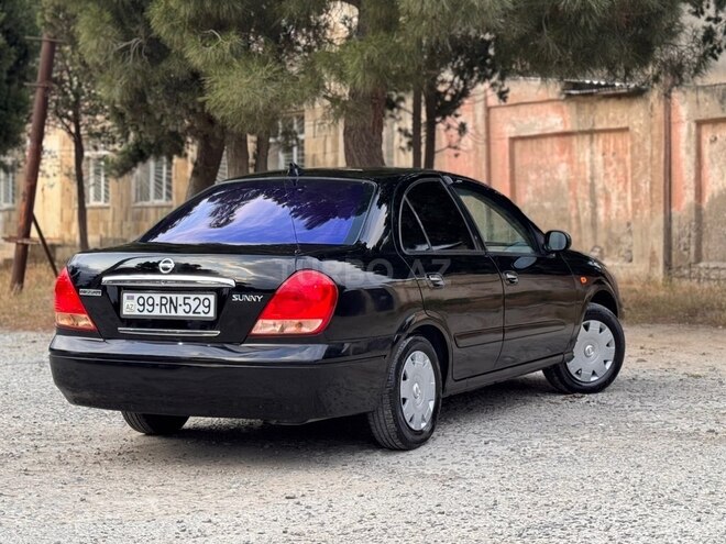 Nissan Sunny-11