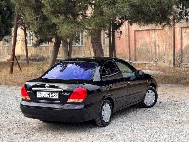 Nissan Sunny-13