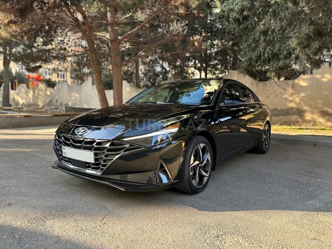 Hyundai Elantra-2