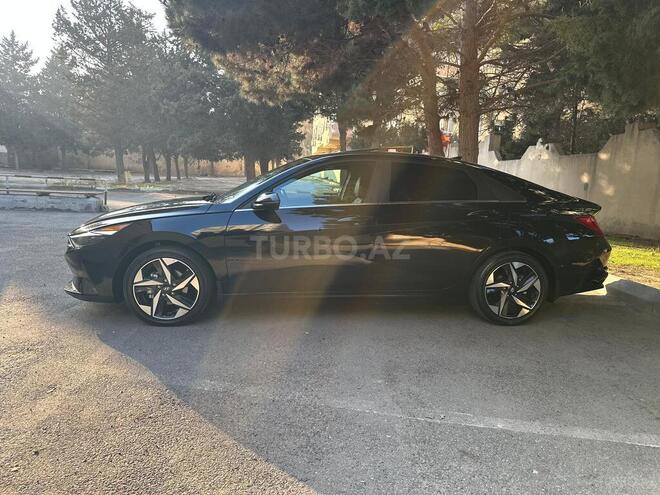 Hyundai Elantra-6