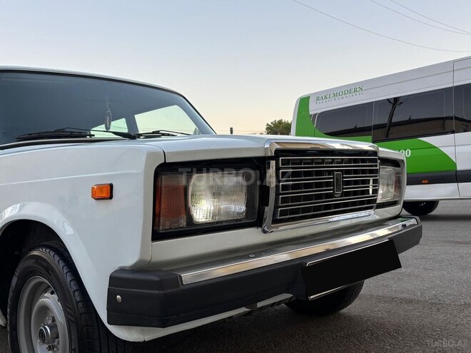 LADA (VAZ) 2107-2