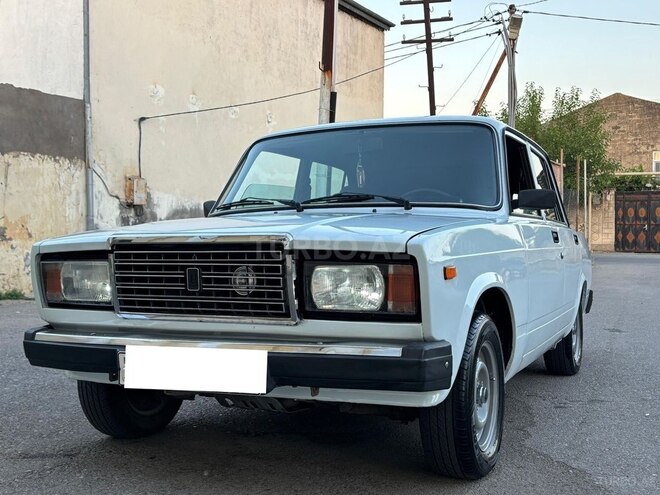 LADA (VAZ) 2107-1