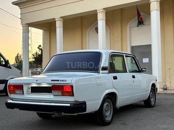 LADA (VAZ) 2107-4
