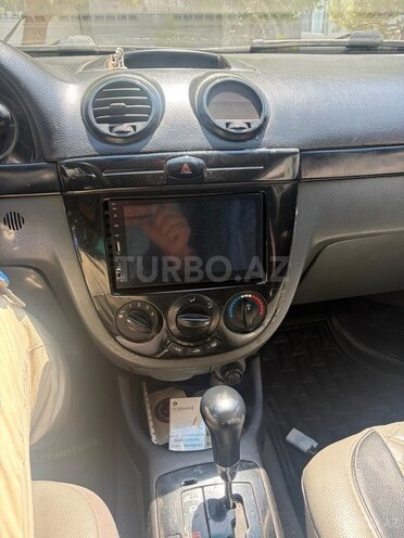 Chevrolet Lacetti-4