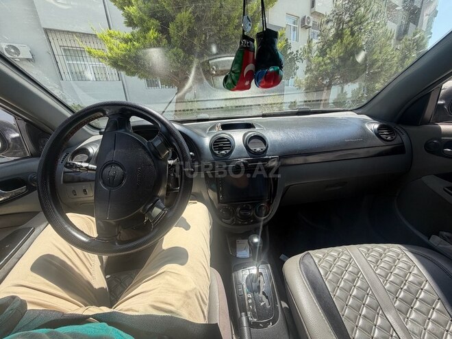 Chevrolet Lacetti-9