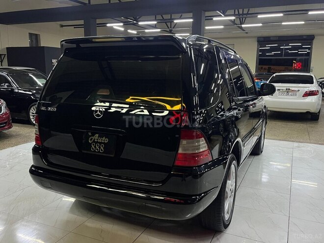 Mercedes ML 320-5
