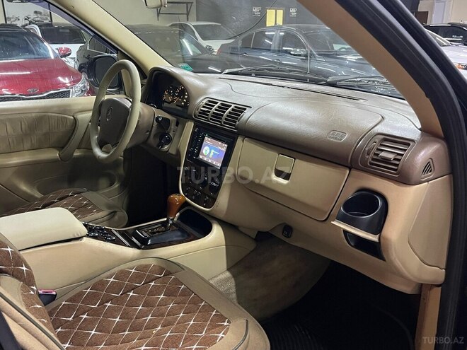 Mercedes ML 320-10