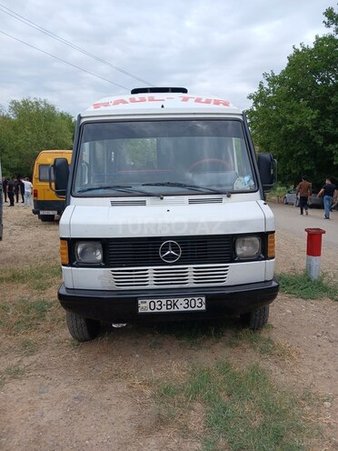 Mercedes 410 D-4