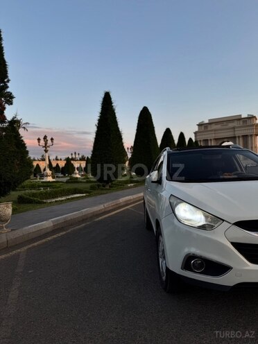 Hyundai ix35-15