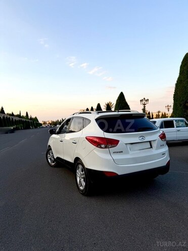 Hyundai ix35-17