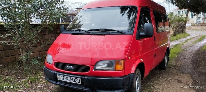 Ford Transit-1