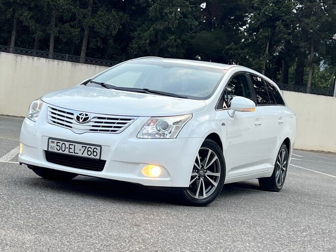 Toyota Avensis-1