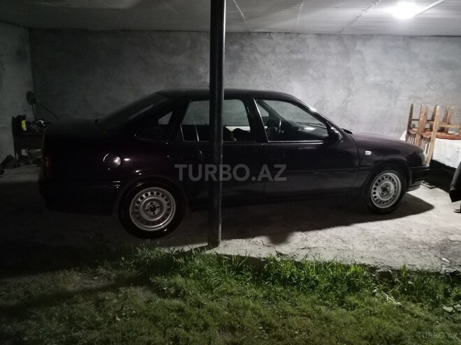 Opel Vectra-2