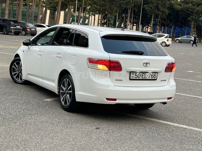 Toyota Avensis-5