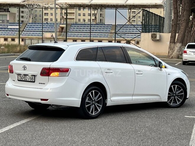 Toyota Avensis-7