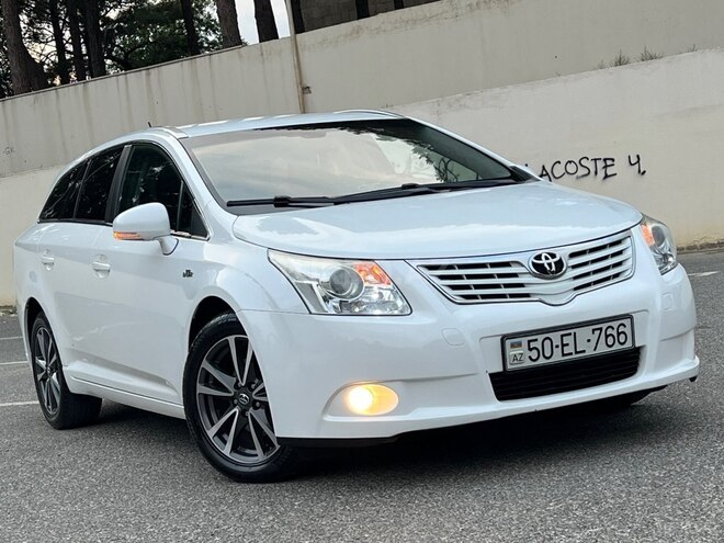 Toyota Avensis-2