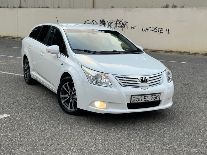 Toyota Avensis-11