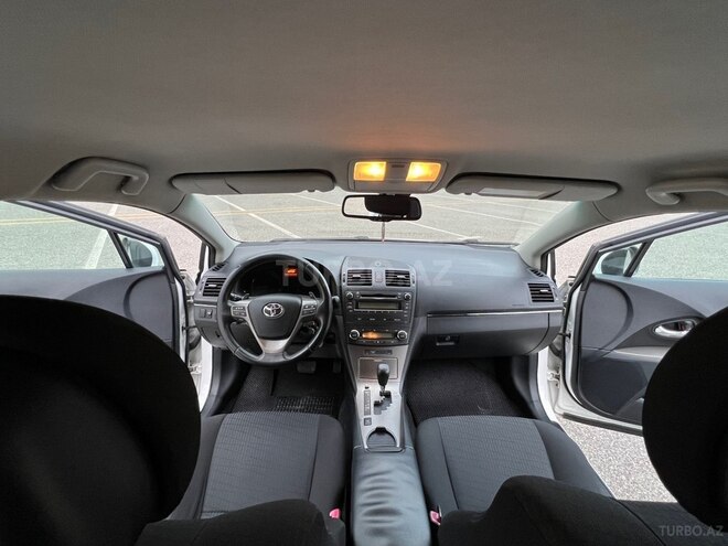 Toyota Avensis-18