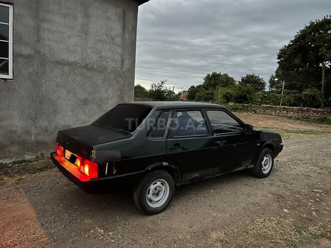 LADA (VAZ) 21099-4