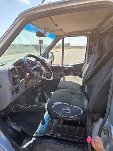 Ford Transit-9