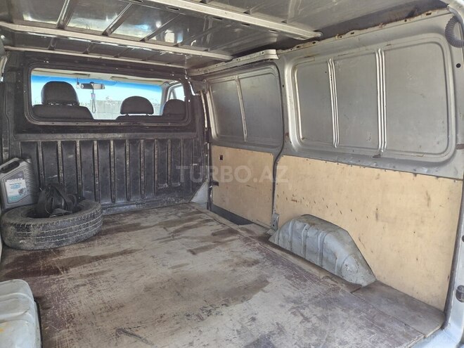 Ford Transit-11