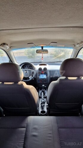 Chevrolet Aveo-8