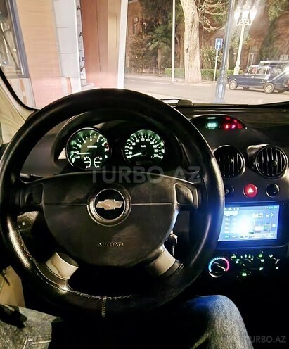 Chevrolet Aveo-16