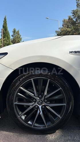 Toyota Camry-7
