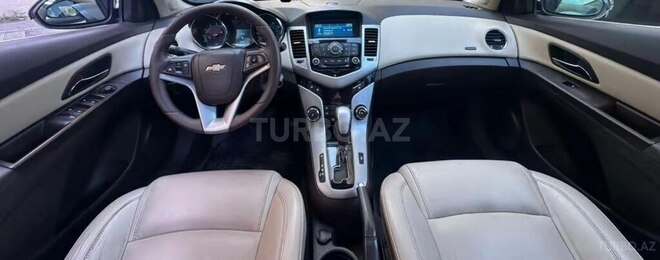 Chevrolet Cruze-11