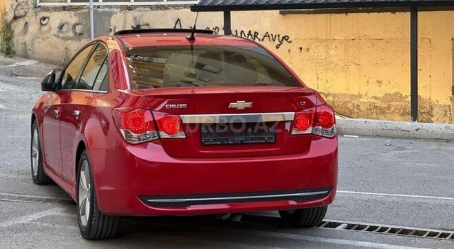 Chevrolet Cruze-12