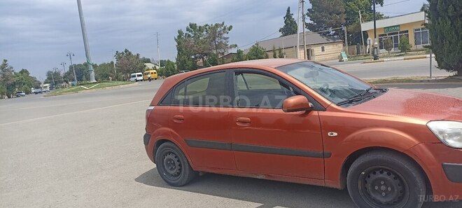 Kia Rio-5