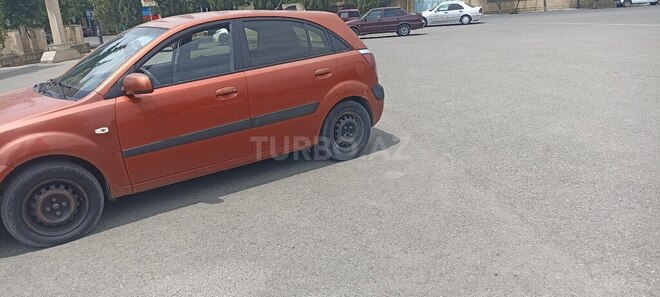 Kia Rio-2