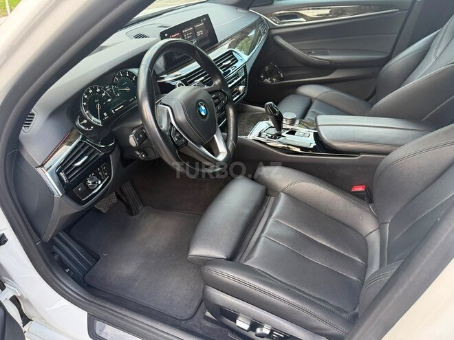 BMW 530-12