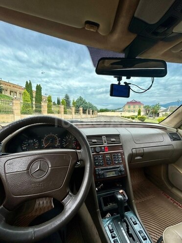Mercedes C 220-7