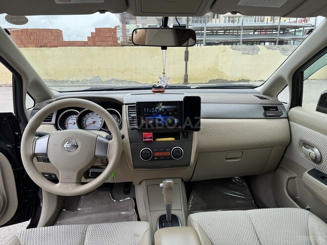 Nissan Tiida-6