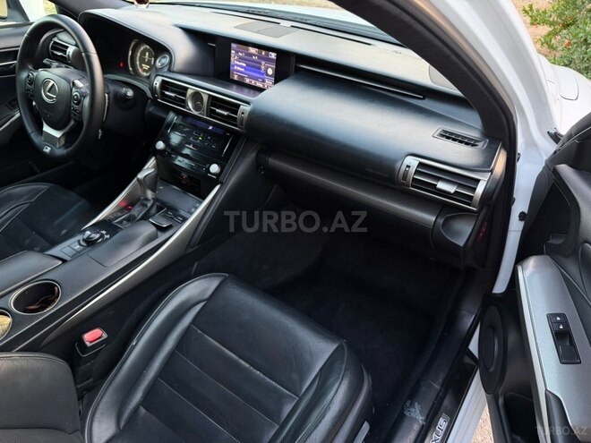 Lexus IS 350-12