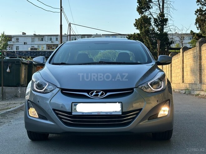 Hyundai Elantra-2
