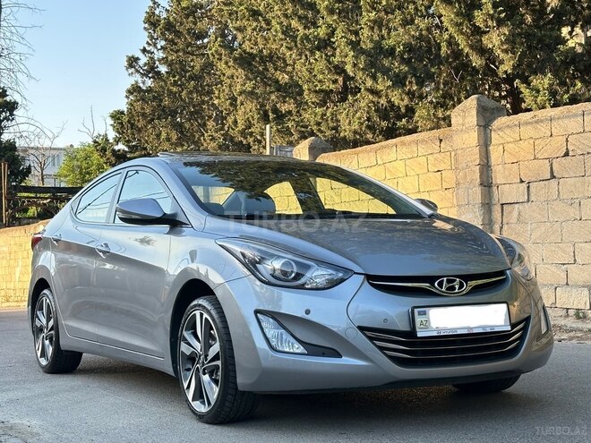 Hyundai Elantra-1