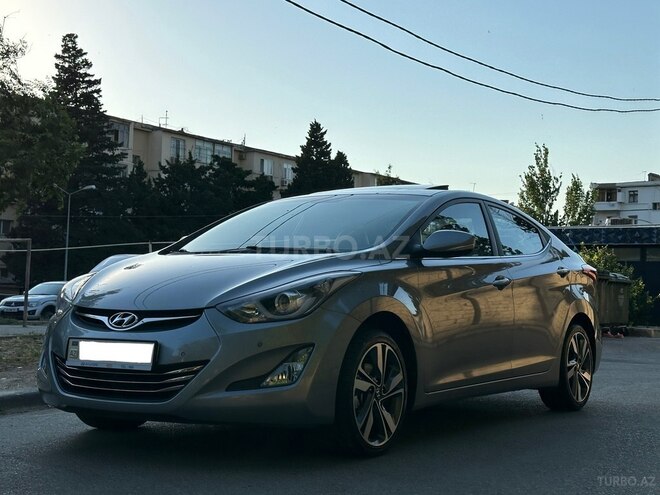 Hyundai Elantra-3